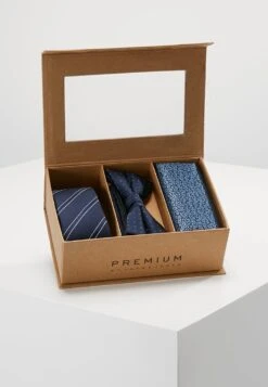 Jack & Jones Jacnecktie Gift Box SetFazzoletti Da TaschinoNavy Blazer Uomo Completi E Cravatte JA252R00S-K11 -Jack & Jones 032971d36d0440e8b68154f6540a34e4