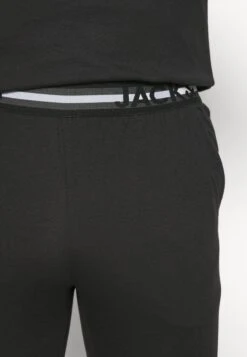 Jack & Jones James Tee And PantsPigiamaBlack Uomo Per La Notte JA282M025-Q11 -Jack & Jones 0f0c2db0712d411783bfdaf0231958e8