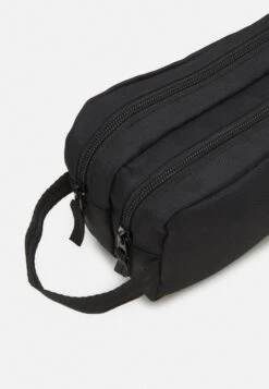 Jack & Jones Jacdoublezip Toilet BagTrousseBlack Uomo Borse JA252H03S-Q11 10 Jack & Jones Jacdoublezip Toilet BagTrousseBlack Uomo Borse JA252H03S-Q11 -Jack & Jones 129bfb604ff24e19a14fc6232adefa15