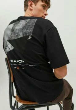 Jack & Jones FotoprintT-Shirt Con StampaBlack Uomo T-shirt E Polo JA222O5A5-Q11 -Jack & Jones 12b85dc40f864e22892098d4cb5f577f