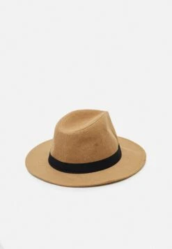 Jack & Jones Jacmedo Fedora HatCappelloCamel/Tan Uomo Cappellie Berretti JA252Q00V-B11 7 Jack & Jones Jacmedo Fedora HatCappelloCamel/Tan Uomo Cappellie Berretti JA252Q00V-B11 -Jack & Jones 2ef87da83a934bb19a380dd9a48cb8c0