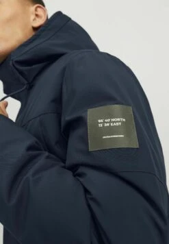 Jack & Jones Parka Cappotto InvernaleNavy Blazer Uomo Cappotti JA222T1KB-K11 -Jack & Jones 3d68c0db9c2649139d64e530c44ae562