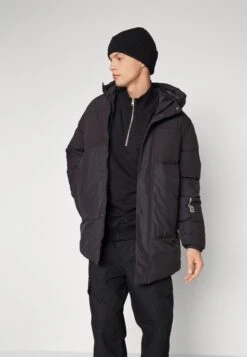 Jack & Jones Jjeforce SnCappotto InvernaleBlack Uomo Cappotti JA222T1KD-Q11 -Jack & Jones 51d9e00becbc44e9b4951526e819b098