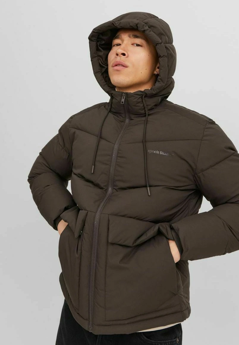 Jack & Jones Jorvesterbro Puffer SnGiacca InvernaleChocolate Brown Uomo Giacche JA222T1NK-O11 8 Jack & Jones Jorvesterbro Puffer SnGiacca InvernaleChocolate Brown Uomo Giacche JA222T1NK-O11 - immagine 6