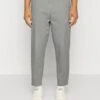 Jack & Jones Jpstkarl Jjdave ChinoGrey Uomo Pantaloni JA222E19F-C11 1 Jack & Jones Jpstkarl Jjdave ChinoGrey Uomo Pantaloni JA222E19F-C11 -Jack & Jones 5b3471e6b22b4a6da8094bbbc542740c