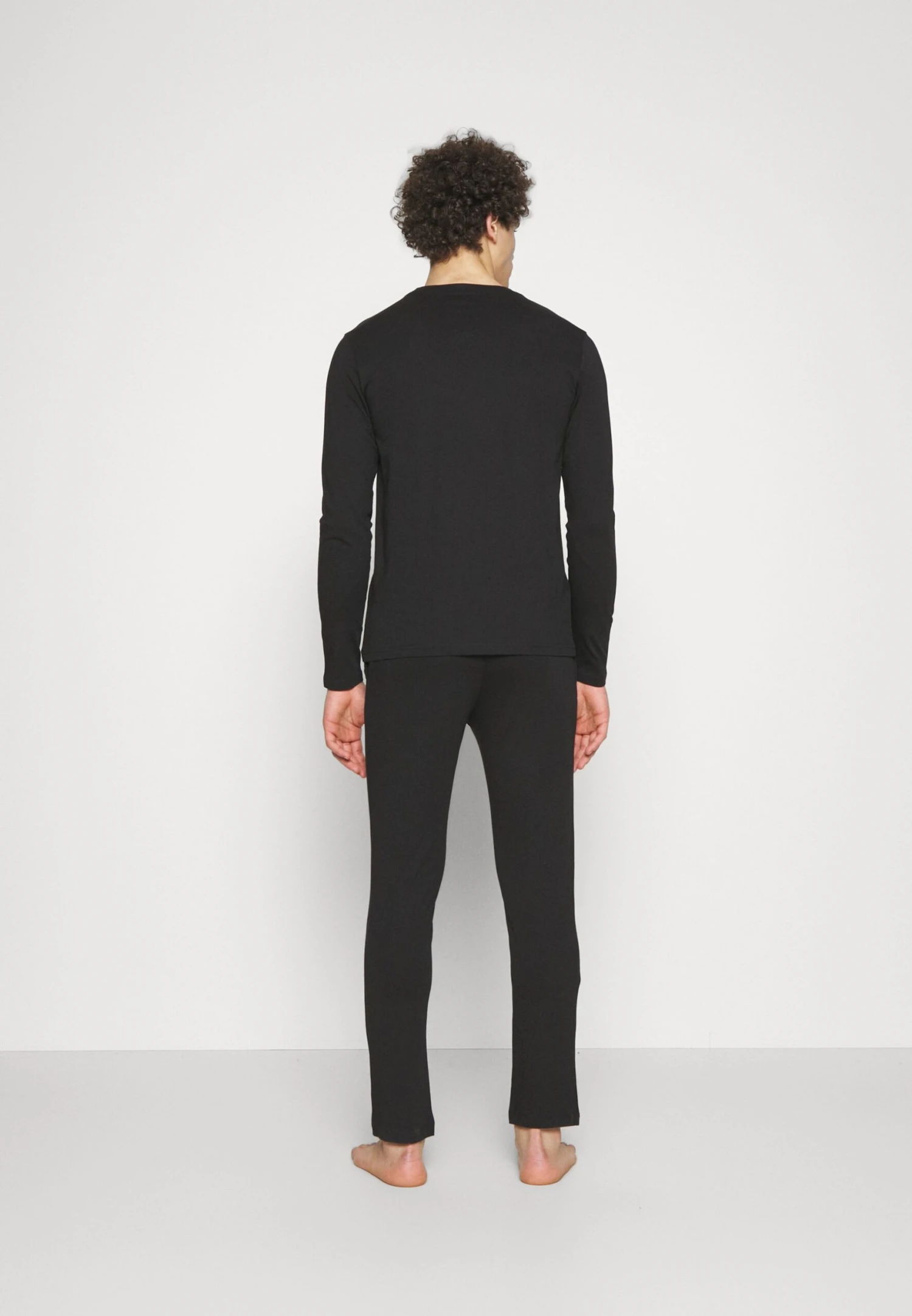 Jack & Jones Jacjaxon Tee And Pants SetPigiamaBlack Uomo Per La Notte JA282M02H-Q11 5 Jack & Jones Jacjaxon Tee And Pants SetPigiamaBlack Uomo Per La Notte JA282M02H-Q11 - immagine 3