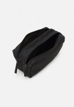 Jack & Jones Jacdoublezip Toilet BagTrousseBlack Uomo Borse JA252H03S-Q11 9 Jack & Jones Jacdoublezip Toilet BagTrousseBlack Uomo Borse JA252H03S-Q11 -Jack & Jones 6a3eb050d109420b93f5b7ddd94ff518