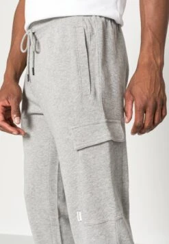 Jack & Jones Jpstgordon JjsharkPantaloni SportiviLight Grey Melange Uomo Pantaloni Sportivi E Joggers JA222E10Z-C11 -Jack & Jones 74f4d414ab0a46e69fa7128ca6c65e1b