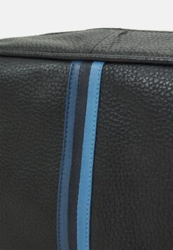 Jack & Jones Jacanthony Leather Toiletry BagTrousseBlack Uomo Borse JA254H00C-Q11 -Jack & Jones 7bf4011034ad400a953348cc8957767c