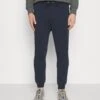 Jack & Jones Stgordon Bradley GmsPantaloni SportiviNavy Blazer Uomo Pantaloni Sportivi E Joggers JA222E1A3-K11 -Jack & Jones 7e1a82406ee34d55801894f6f1b3546e