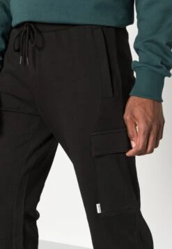 Jack & Jones Jpstgordon JjsharkPantaloni SportiviBlack Uomo Pantaloni Sportivi E Joggers JA222E10Z-Q11 -Jack & Jones 7e8c08e3e0d84115b3ddf6c77d0fe18e