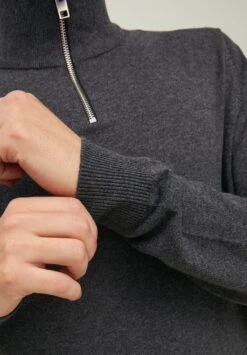 Jack & Jones Eemil Half Zip NoosMaglioneDark Grey Melange Uomo Maglieria JA222Q0ZG-C12 -Jack & Jones 7f332970895f4250b78ca897b22192e7