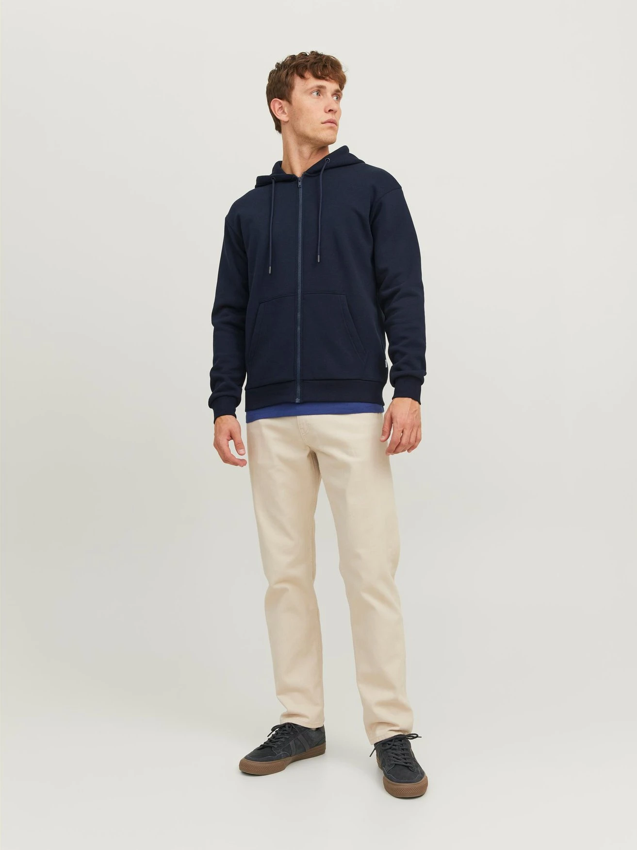 Jack & Jones JJEBRADLEY ZIP HOOD - Felpa Con Zip - Navy Blazer 4 Jack & Jones JJEBRADLEY ZIP HOOD - Felpa Con Zip - Navy Blazer - immagine 2