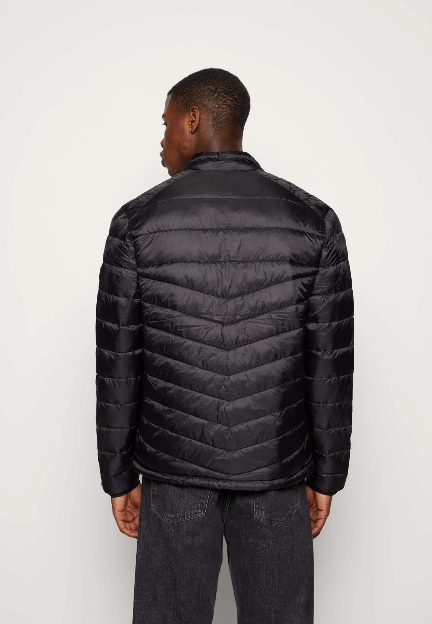 Jack & Jones Jjehero Puffer CollarGiacca InvernaleBlack Uomo Giacche JA222T10Z-Q11 5 Jack & Jones Jjehero Puffer CollarGiacca InvernaleBlack Uomo Giacche JA222T10Z-Q11 - immagine 3