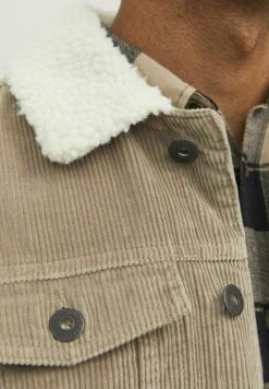 Jack & Jones PiuminoFungi Uomo Cappotti JA222T1RJ-C11 14 Jack & Jones PiuminoFungi Uomo Cappotti JA222T1RJ-C11 -Jack & Jones a276f77ec78d4b1dac691ab8a9549c93