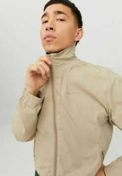 Jack & Jones HochgeschlosseneGiacca Da Mezza StagioneCrockery Uomo Giacche JA222T1PD-B11 -Jack & Jones a934d6ca58cf46a88fb89e254da6e6f8