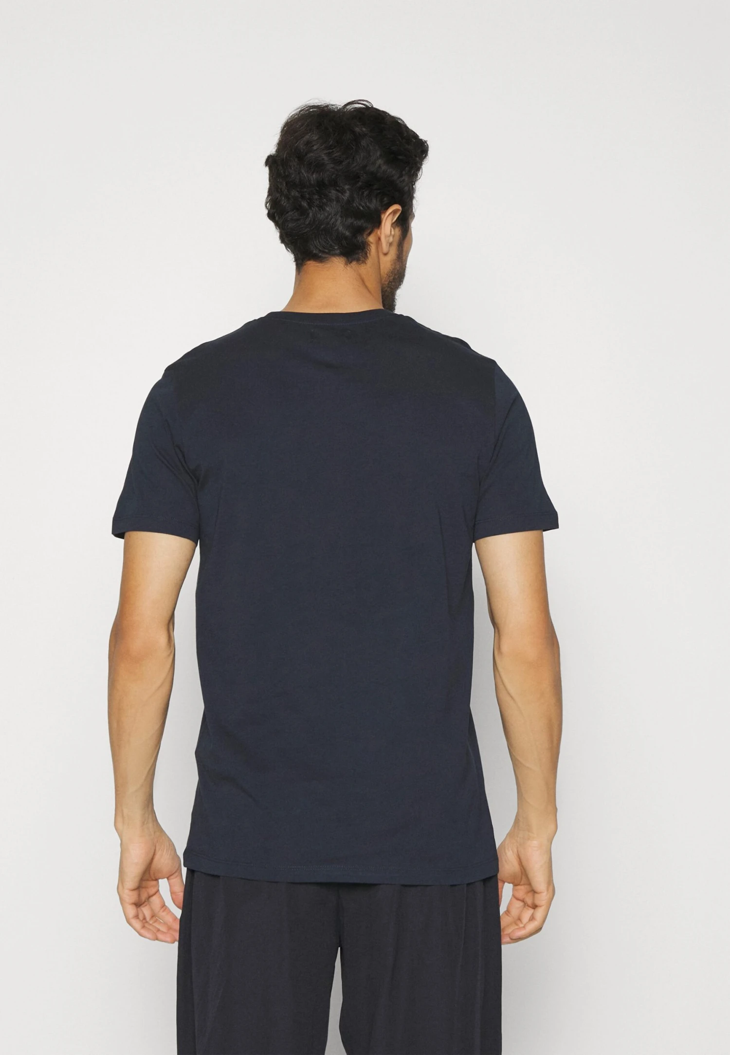 Jack & Jones Jacnewtron TeeMaglia Del PigiamaNavy Blazer Uomo Per La Notte JA282N015-K11 5 Jack & Jones Jacnewtron TeeMaglia Del PigiamaNavy Blazer Uomo Per La Notte JA282N015-K11 - immagine 3