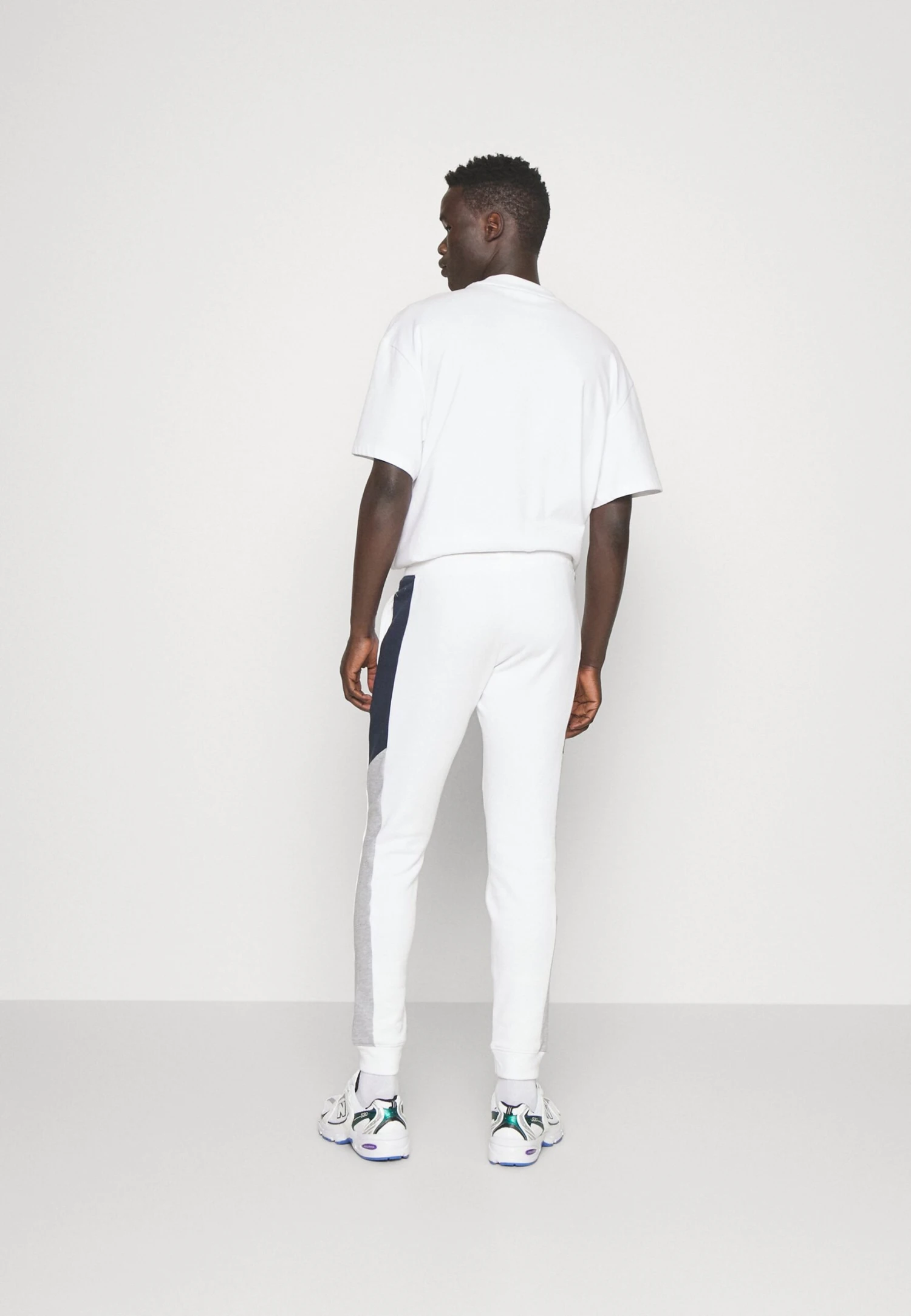 Jack & Jones Jpstwill Jjreid Pant Pantaloni SportiviWhite Uomo Pantaloni Sportivi E Joggers JA222E18W-A11 5 Jack & Jones Jpstwill Jjreid Pant Pantaloni SportiviWhite Uomo Pantaloni Sportivi E Joggers JA222E18W-A11 - immagine 3