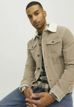 Jack & Jones PiuminoFungi Uomo Cappotti JA222T1RJ-C11 12 Jack & Jones PiuminoFungi Uomo Cappotti JA222T1RJ-C11 -Jack & Jones c36ee8b1164d485b98c56f1b154d4e35