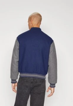 JACK&JONES Premium Jprcambridge Giubbotto BomberMaritime Blue Uomo Giacche JAM21000A-K11 10 JACK&JONES Premium Jprcambridge Giubbotto BomberMaritime Blue Uomo Giacche JAM21000A-K11 -Jack & Jones c88884b49ca94f73963a338e67bbea97