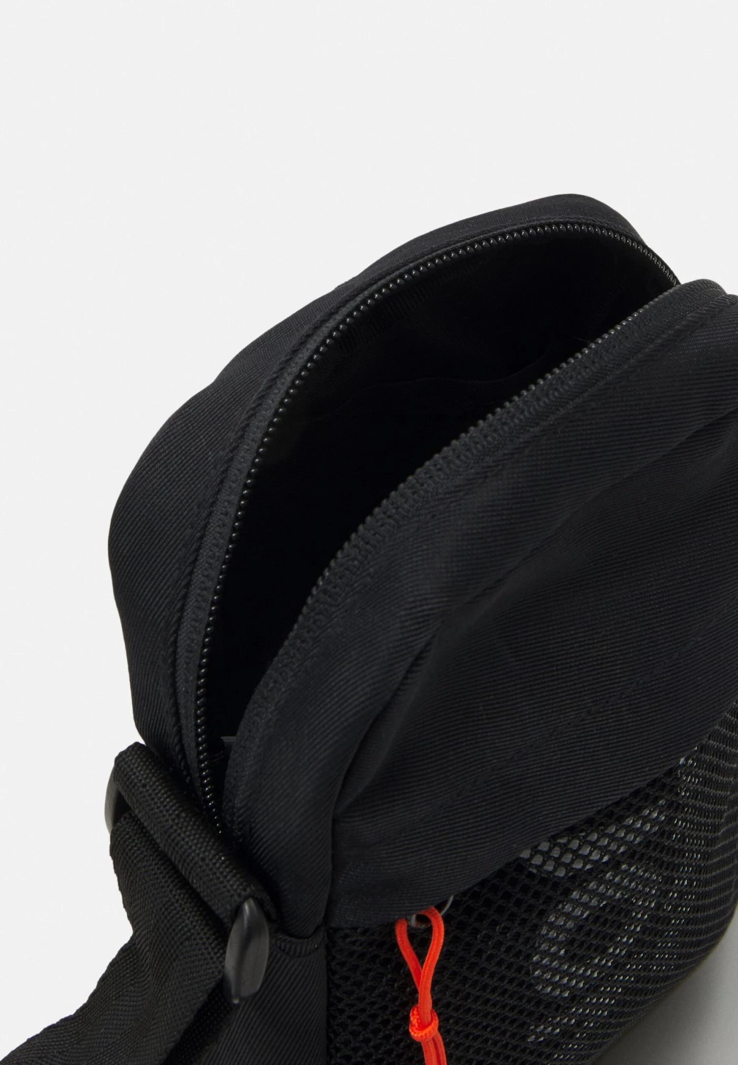 Jack & Jones Jacashford Crossbody UnisexBorsa A TracollaBlack Uomo Borse JA254H00B-Q11 5 Jack & Jones Jacashford Crossbody UnisexBorsa A TracollaBlack Uomo Borse JA254H00B-Q11 - immagine 3