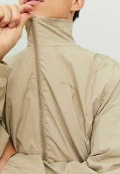 Jack & Jones HochgeschlosseneGiacca Da Mezza StagioneCrockery Uomo Giacche JA222T1PD-B11 -Jack & Jones d727ebed8f5d4a628c87329c4d4a0437