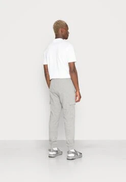 Jack & Jones Jpstgordon JjsharkPantaloni SportiviLight Grey Melange Uomo Pantaloni Sportivi E Joggers JA222E10Z-C11 -Jack & Jones d7eea32f0abc461f8e56ec28328bd41d
