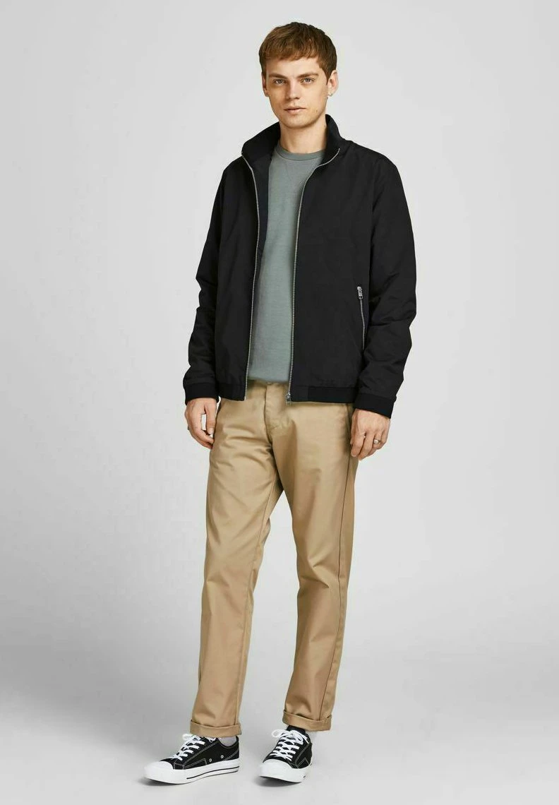 Jack & Jones Jjerush Harrington Giubbotto BomberBlack Uomo Giacche JA222T0ZO-Q11 4 Jack & Jones Jjerush Harrington Giubbotto BomberBlack Uomo Giacche JA222T0ZO-Q11 - immagine 2