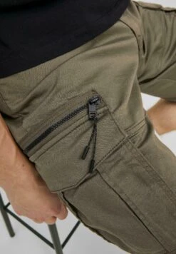 Jack & Jones Unifarbene Dex Mit CargotaschenShortsGrün Uomo Bermuda JA222F0VI-M11 -Jack & Jones deb6e54de6574c16941626173e0ee7fa