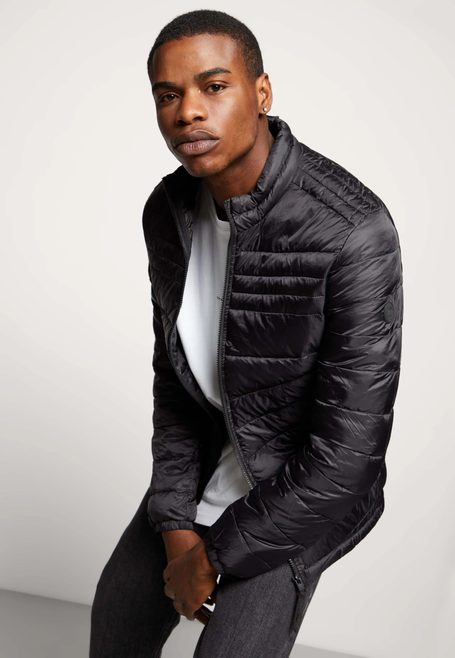 Jack & Jones Jjehero Puffer CollarGiacca InvernaleBlack Uomo Giacche JA222T10Z-Q11 6 Jack & Jones Jjehero Puffer CollarGiacca InvernaleBlack Uomo Giacche JA222T10Z-Q11 - immagine 4