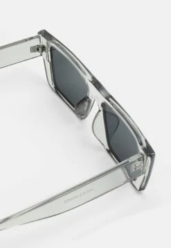 Jack & Jones Jachervey Sunglasses UnisexOcchiali Da SoleGrey Denim Uomo Occhiali Da Sole JA254K008-C11 8 Jack & Jones Jachervey Sunglasses UnisexOcchiali Da SoleGrey Denim Uomo Occhiali Da Sole JA254K008-C11 -Jack & Jones f1f7898b509e478bb8c8994289218b65