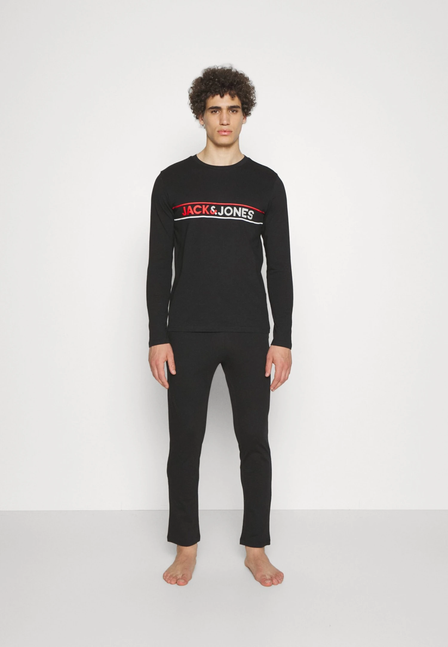 Jack & Jones Jacjaxon Tee And Pants SetPigiamaBlack Uomo Per La Notte JA282M02H-Q11 3 Jack & Jones Jacjaxon Tee And Pants SetPigiamaBlack Uomo Per La Notte JA282M02H-Q11